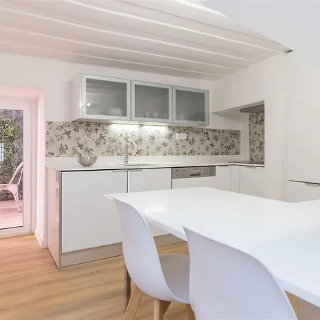 Travessa Fieis De Deus Апартаменти *